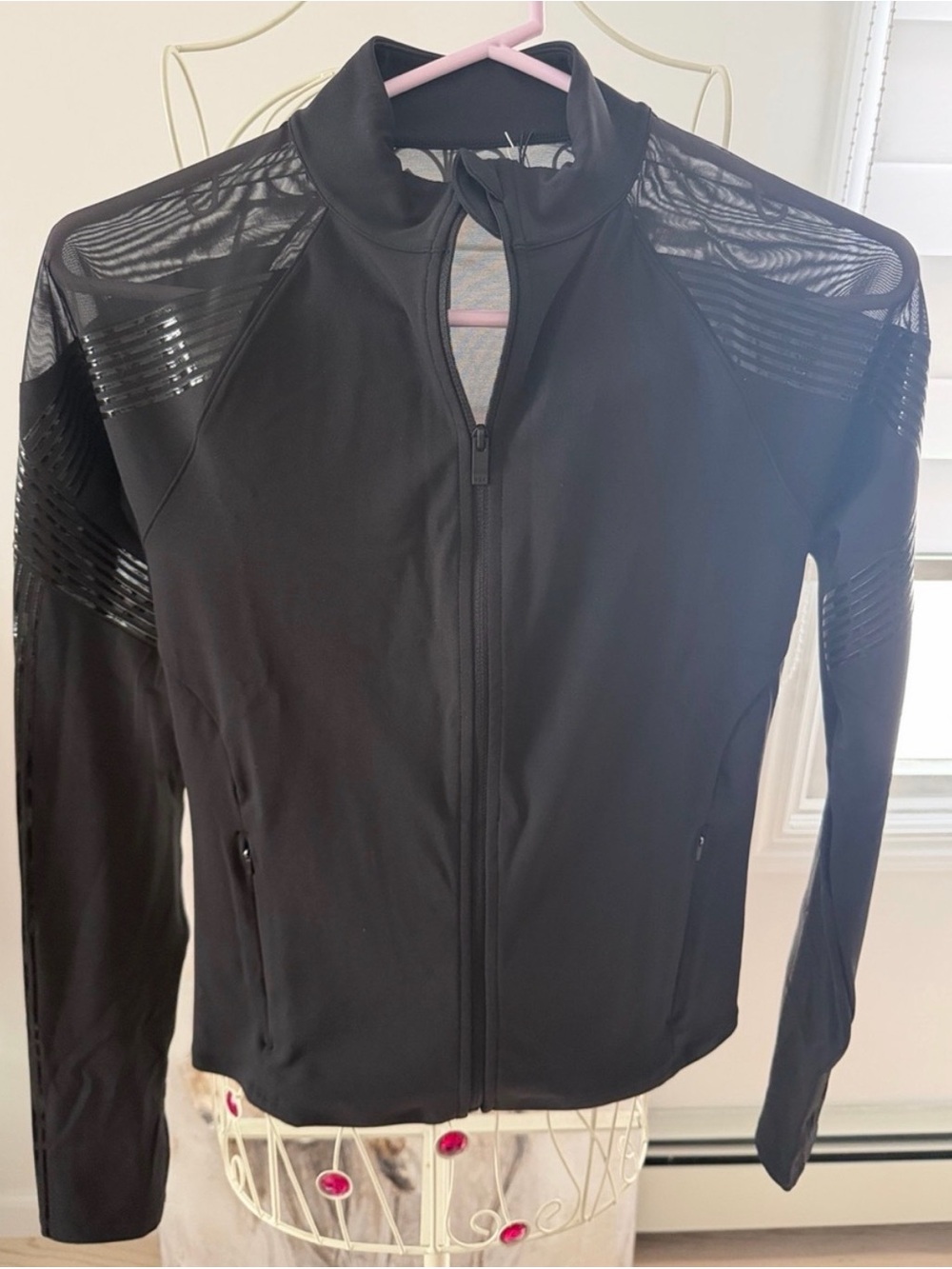 NWT! Victoria’s Secret -VSX - ELEVATE Lightweight Mesh-Panel Zip Athletic Jacket